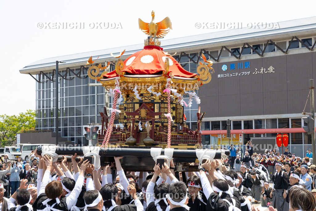 石川県 美川おかえり祭り 神幸祭 美川駅前の乱舞