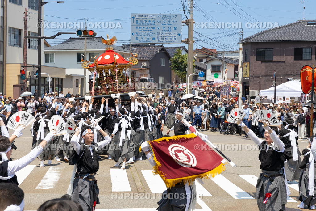 石川県 美川おかえり祭り 神幸祭 美川駅前の乱舞