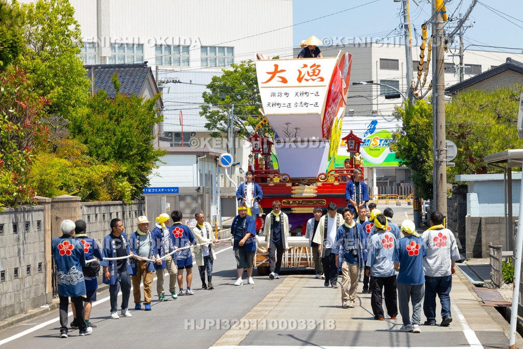 富山県　岩瀬曳山車祭　練り歩き（浜町）