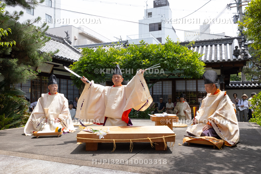 奈良県 漢國神社 鎮華・三枝祭(さいくさのまつり) 式庖丁儀式