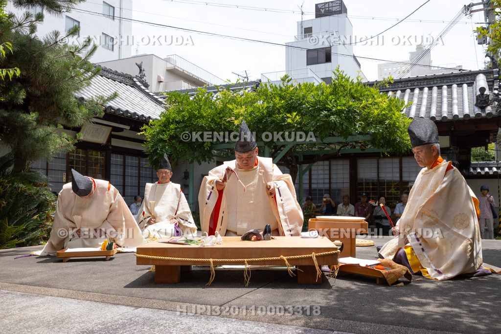 奈良県 漢國神社 鎮華・三枝祭(さいくさのまつり) 式庖丁儀式