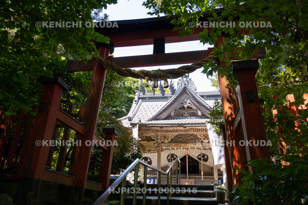 新潟県　西奈彌羽黒神社　拝殿