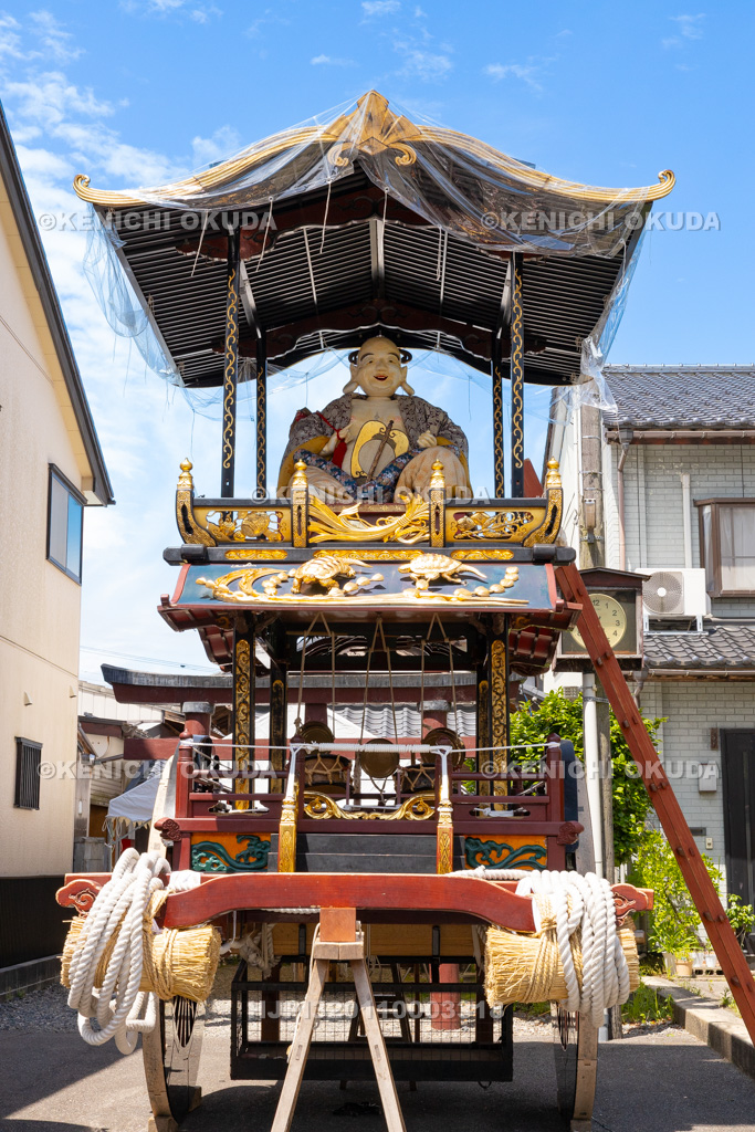 新潟県　村上大祭　宵祭り　おしゃぎり（十三番・長井町）