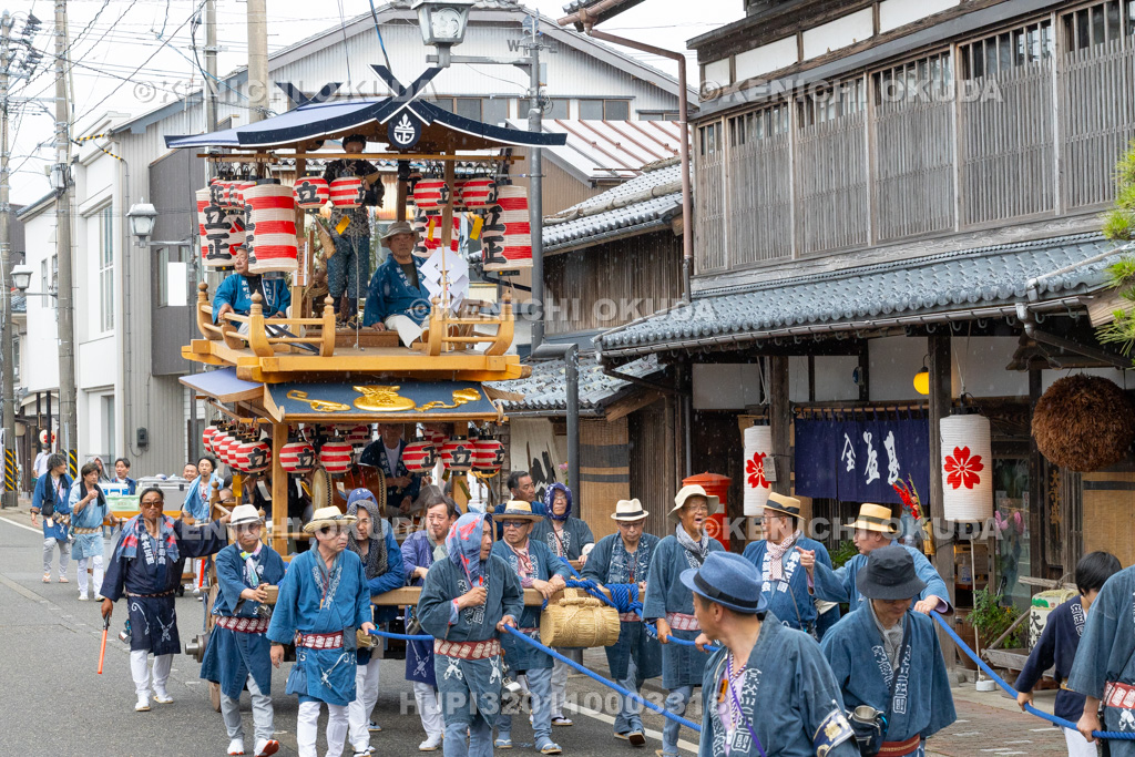新潟県 村上大祭 宵祭り おしゃぎり巡行(十九番・泉町)