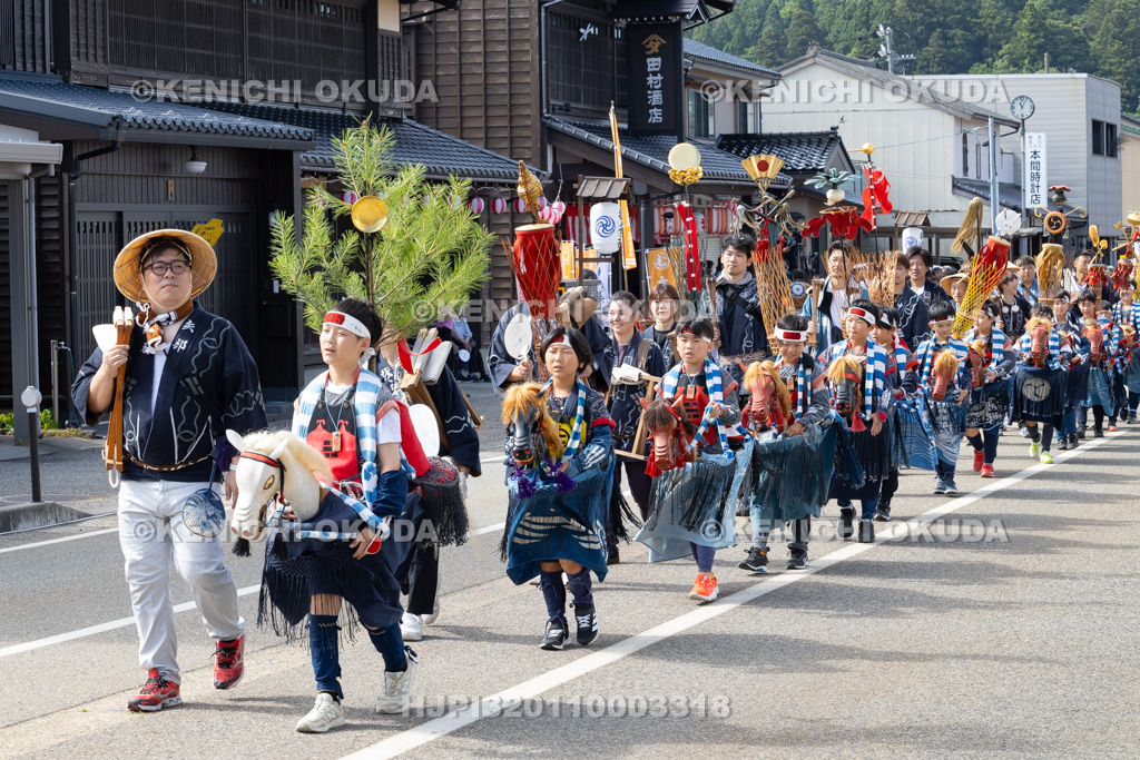 新潟県 村上大祭 本祭り 神輿渡御 荒馬