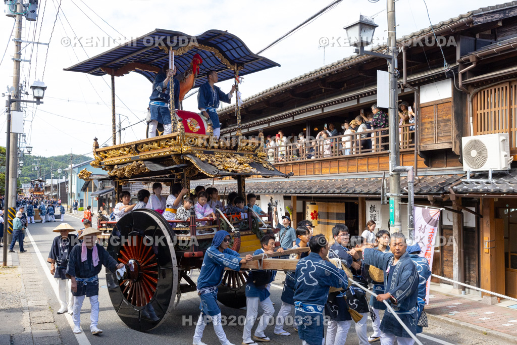 新潟県 村上大祭 本祭り おしゃぎり巡行(二番・大町)