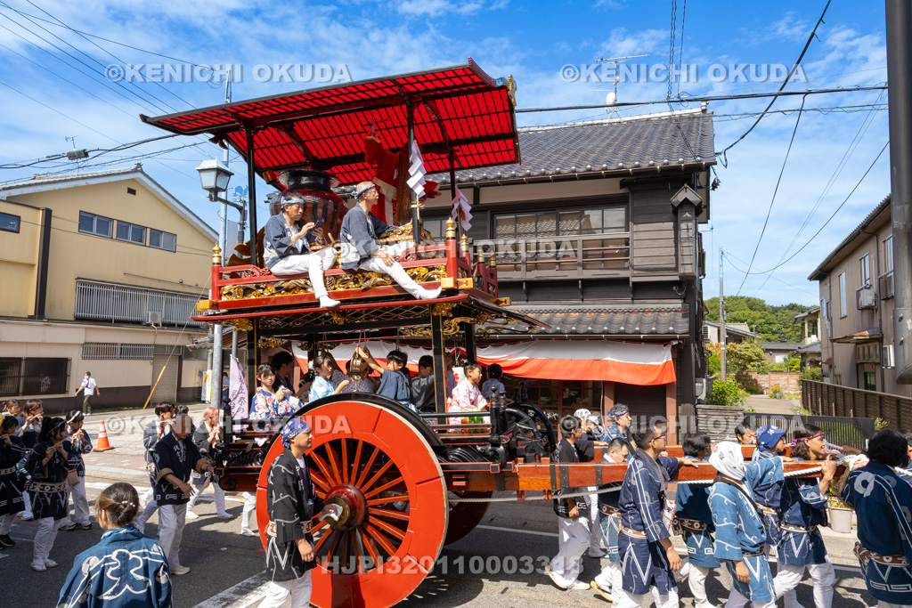 新潟県　村上大祭　本祭り　おしゃぎり巡行（六番・塩町）