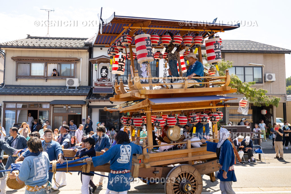 新潟県 村上大祭 本祭り おしゃぎり巡行(十九番・泉町)