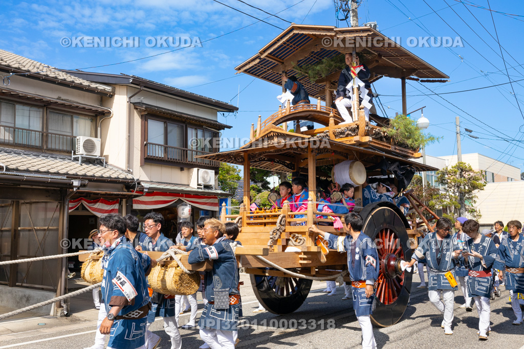 新潟県　村上大祭　本祭り　おしゃぎり巡行（一番・久保多町）