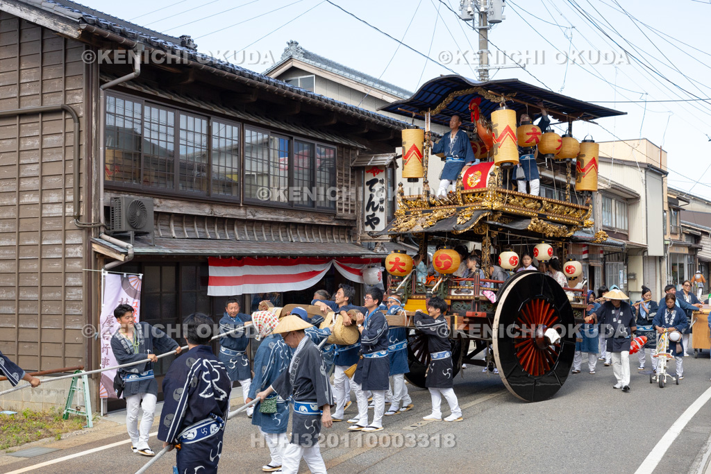 新潟県 村上大祭 本祭り おしゃぎり巡行(二番・大町)