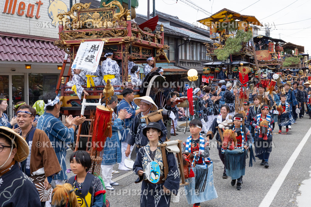 新潟県 村上大祭 本祭り 神輿渡御 荒馬