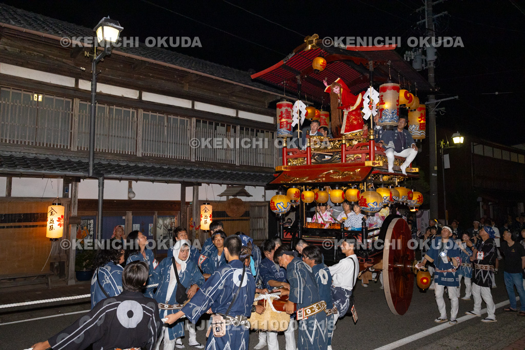 新潟県 村上大祭 本祭り おしゃぎり巡行(六番・塩町)