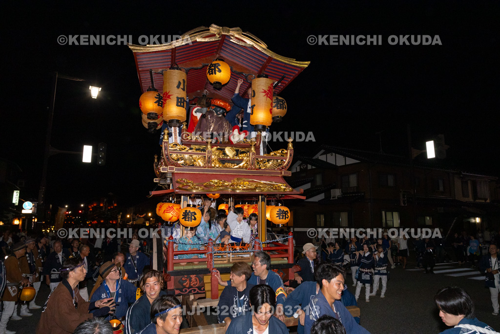 新潟県 村上大祭 本祭り おしゃぎり巡行(五番・小町)