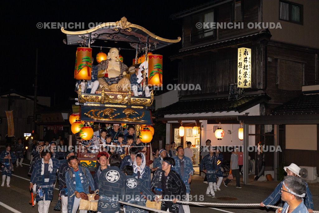 新潟県 村上大祭 本祭り おしゃぎり巡行(十三番・長井町)