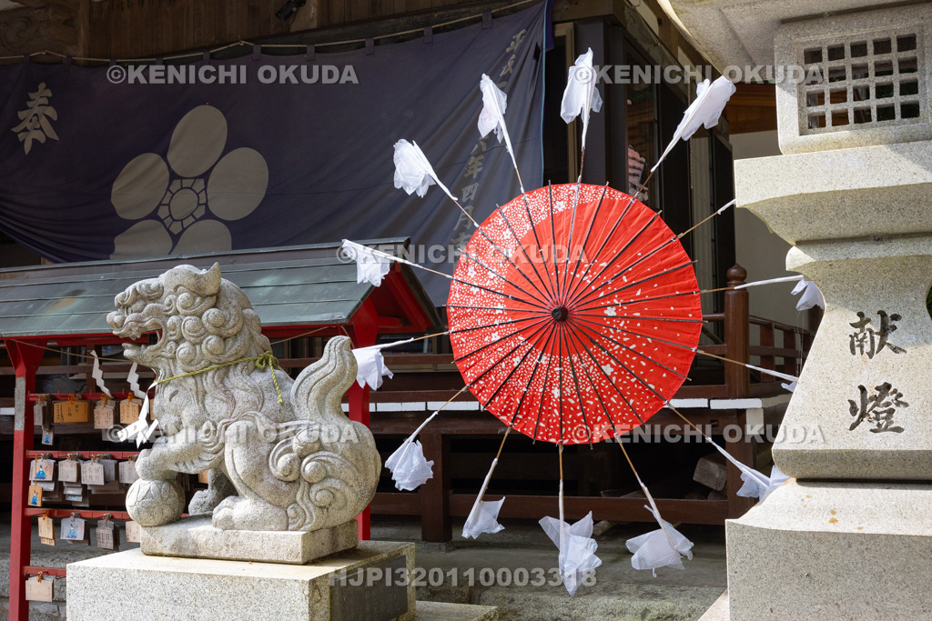 山梨県 平野天満宮 天王祭 拝殿と傘鉾