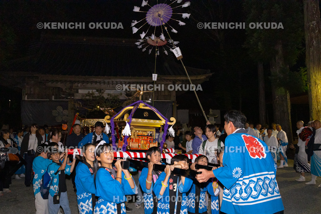 山梨県 平野天満宮 天王祭 子供神輿(境内)