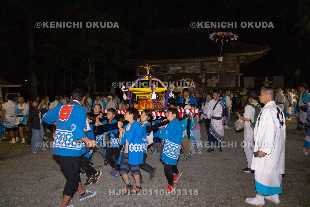 山梨県 平野天満宮 天王祭 子供神輿(境内)