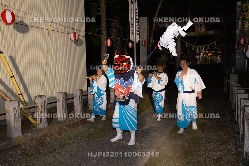 山梨県　平野天満宮　天王祭　神輿渡御　天岩戸神楽（境内）