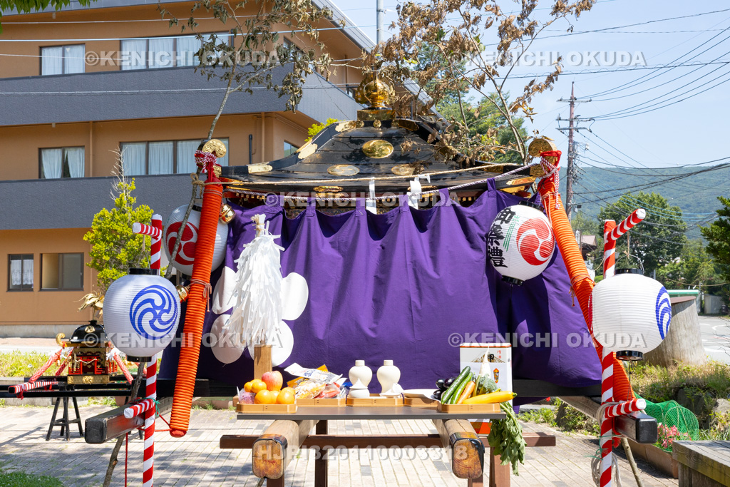 山梨県 平野天満宮 天王祭 御旅所に奉安された神輿