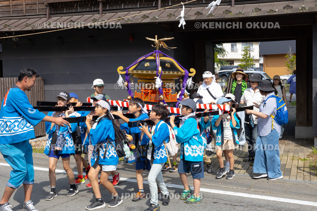 山梨県 平野天満宮 天王祭 子供神輿 御旅所発輿