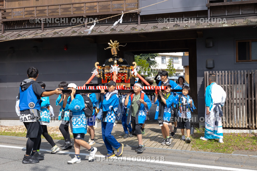 山梨県　平野天満宮　天王祭　子供神輿　御旅所発輿
