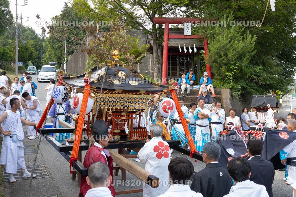 山梨県 平野天満宮 天王祭 神事 拝礼(石割神社前)