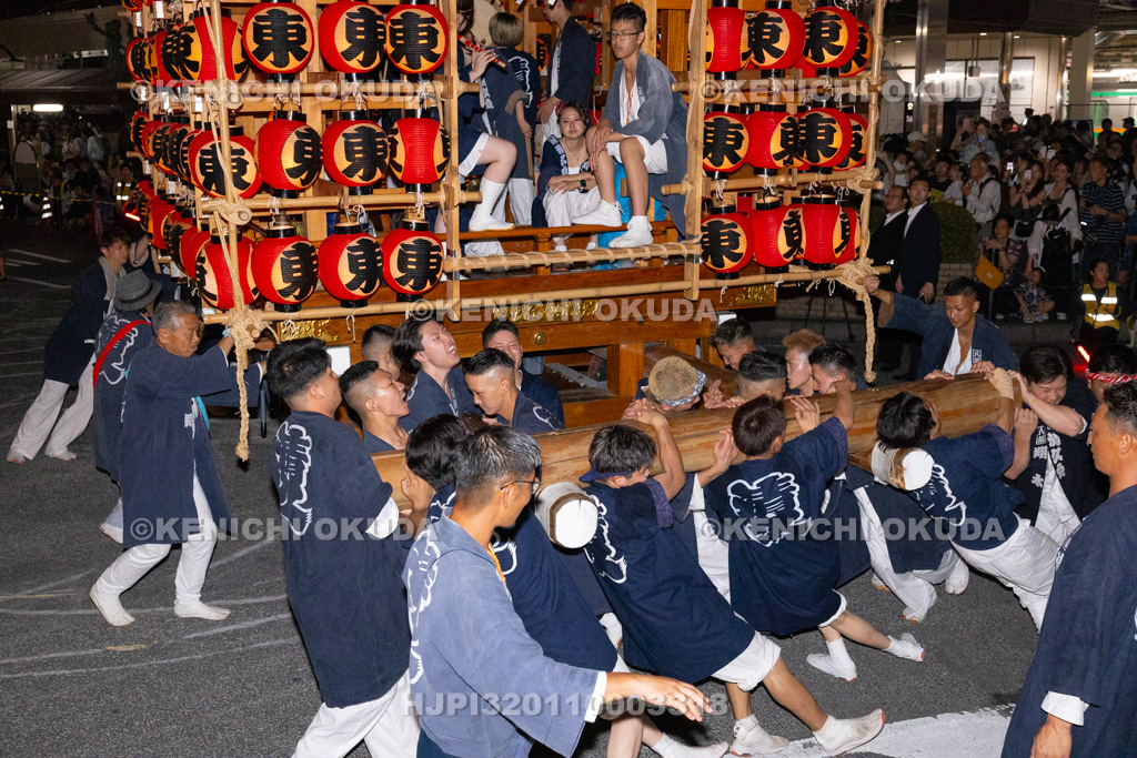 埼玉県　久喜提燈祭り「天王様」　提燈山車の方向転換（東）
