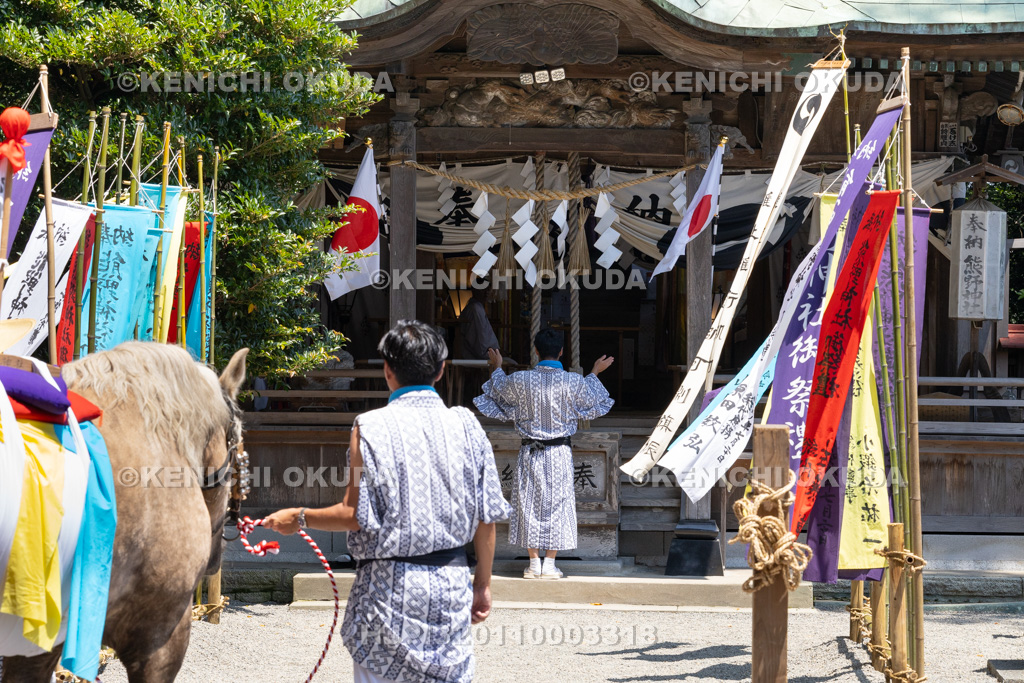 福島県 御宝殿の稚児田楽・風流 役馬の参拝