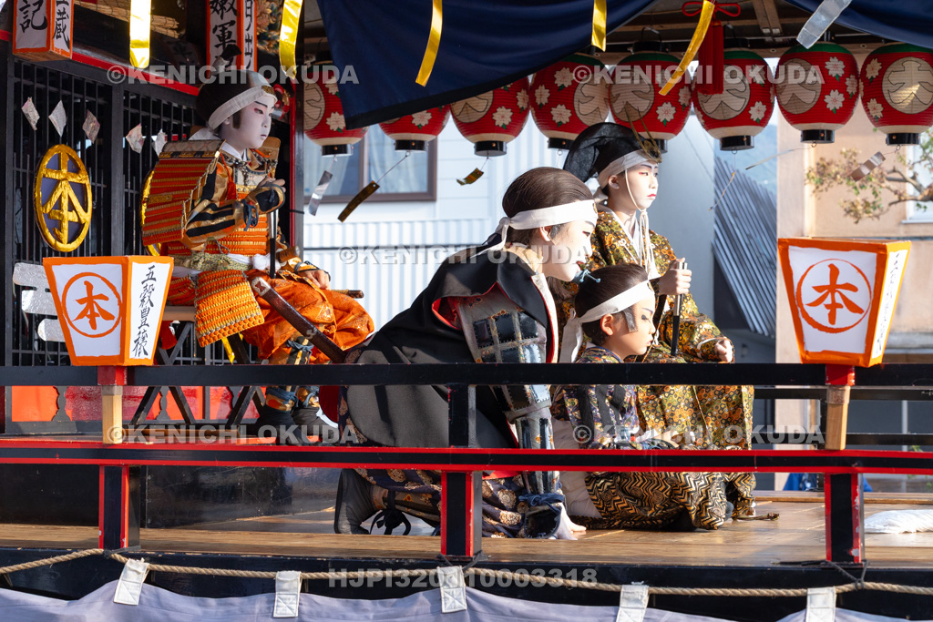 福島県　会津田島祇園祭　宵祭　歌舞伎上演（本屋台）　「時津風日乃出松　鴫山城内の場」