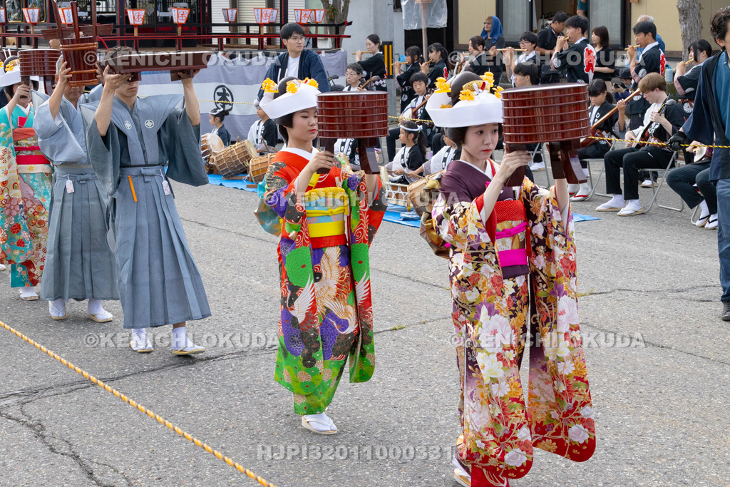 福島県　会津田島祇園祭　渡御祭　七行器行列