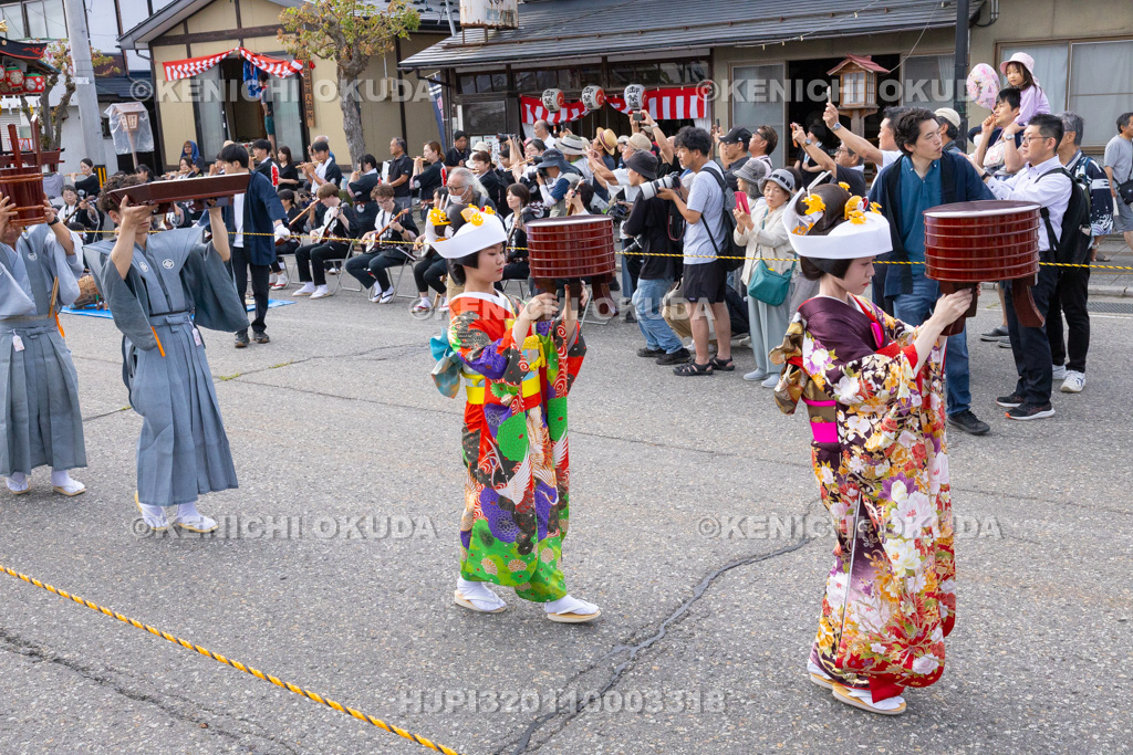 福島県　会津田島祇園祭　渡御祭　七行器行列