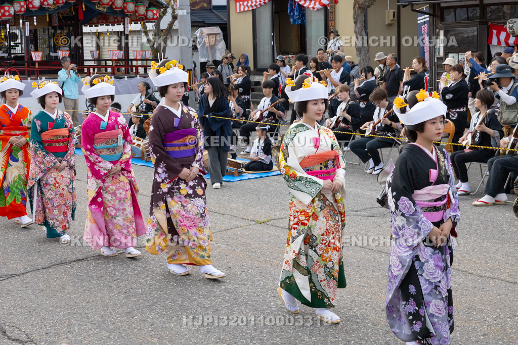 福島県　会津田島祇園祭　渡御祭　七行器行列