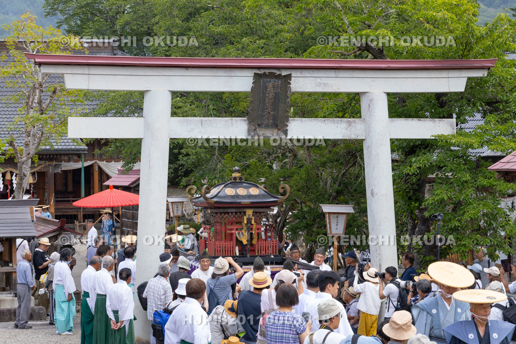 福島県 会津田島祇園祭 渡御祭 神輿渡御 発輿