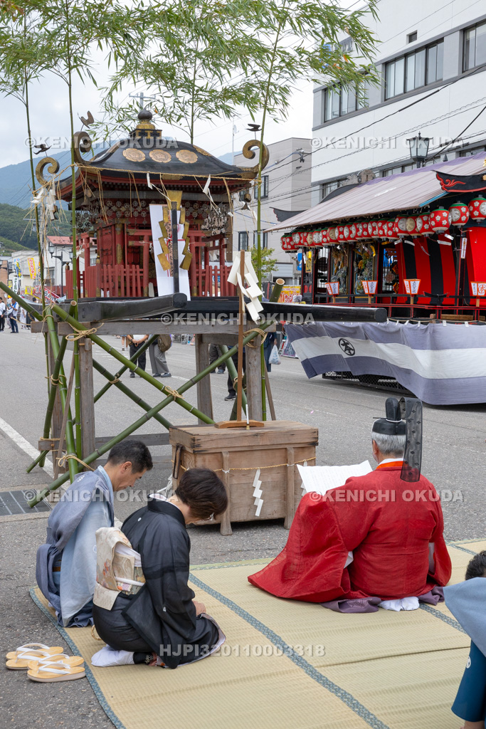 福島県 会津田島祇園祭 渡御祭 神輿前の神事 祝詞奏上